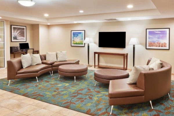 Candlewood Suites EASTCHASE PARK image 41